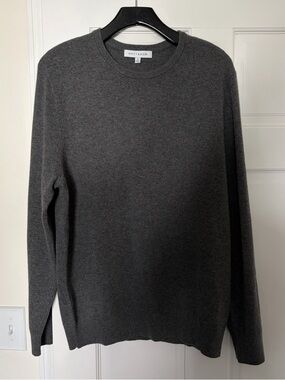 Men's Cashmere, Charcoal Heather, Crewneck Sweater. Large.

Mott & Bow

Unworn